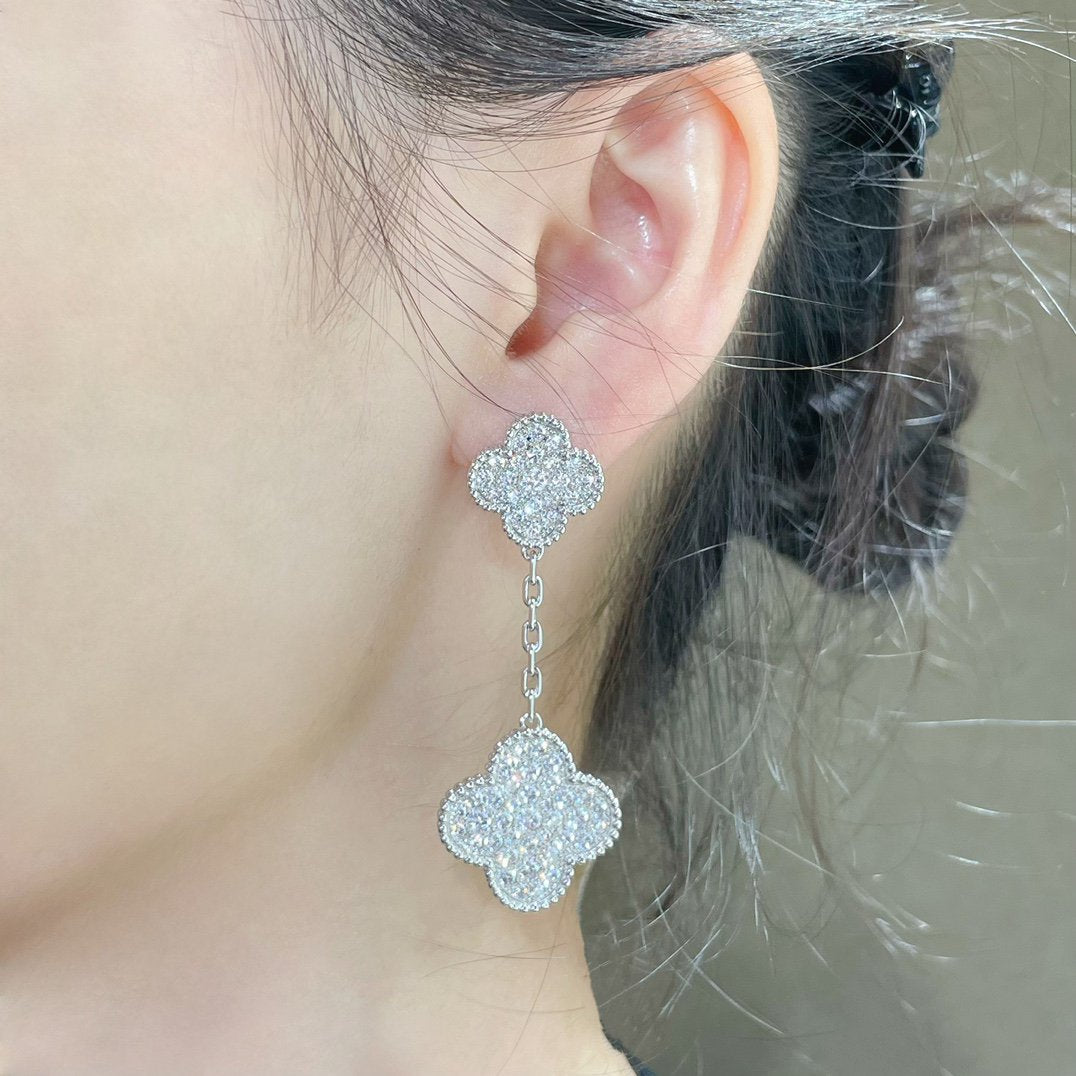 [⭐Haelin Jewelry]CLOVER 2 MOTIFS DIAMOND PAVED SILVER EARRINGS