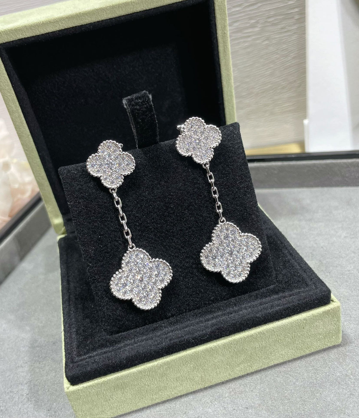 [⭐Haelin Jewelry]CLOVER 2 MOTIFS DIAMOND PAVED SILVER EARRINGS