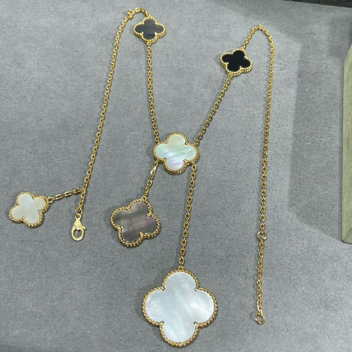 [⭐Haelin Jewelry]CLOVER 6 MOTIF MOP ONYX GOLD NECKLACE