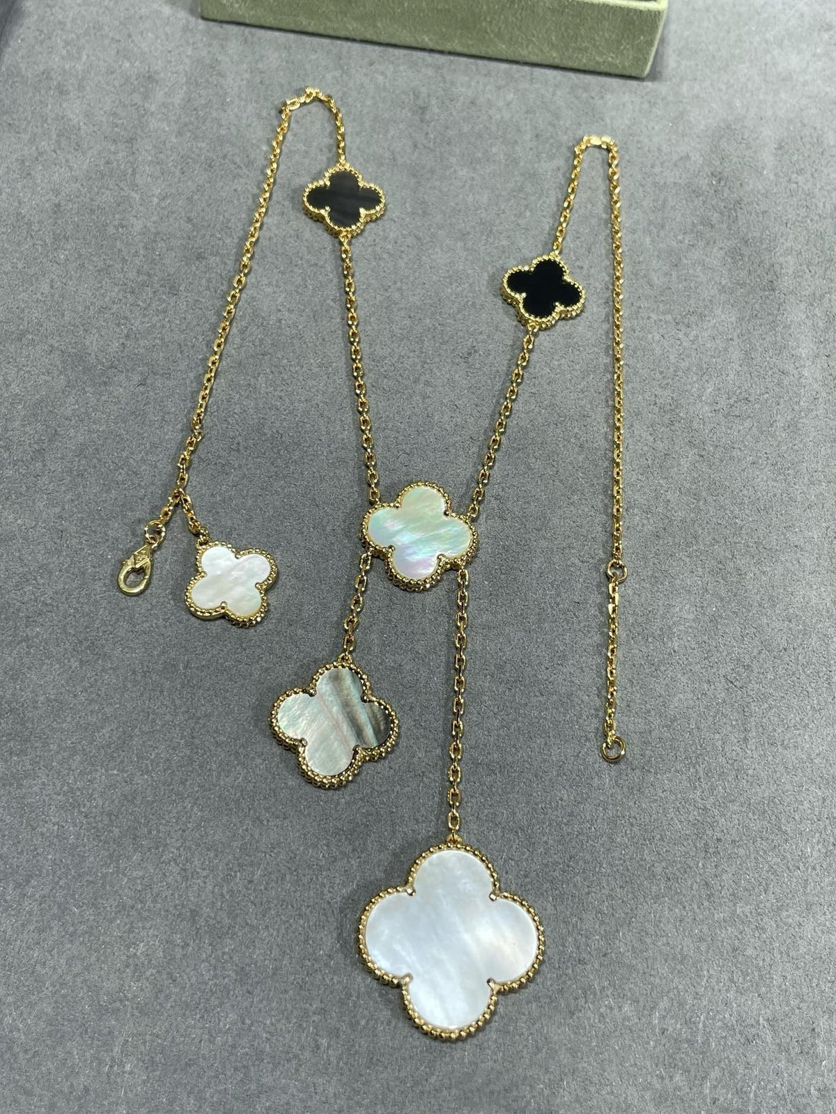 [⭐Haelin Jewelry]CLOVER 6 MOTIF MOP ONYX GOLD NECKLACE