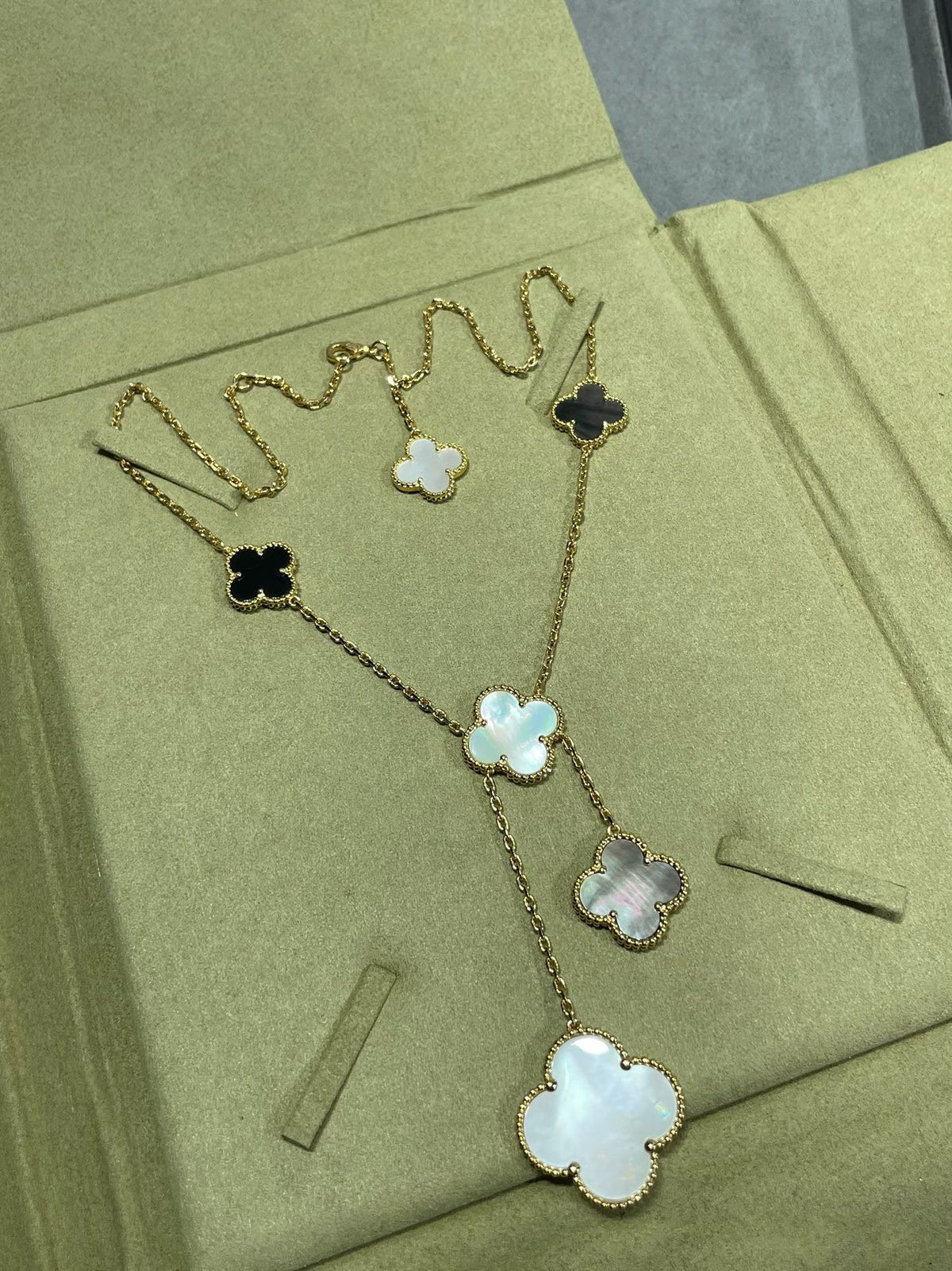 [⭐Haelin Jewelry]CLOVER 6 MOTIF MOP ONYX GOLD NECKLACE