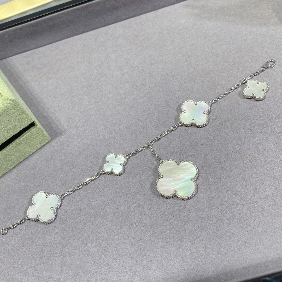 [⭐Haelin Jewelry]CLOVER 5 MOTIF WHITE MOP SILVER BRACELET