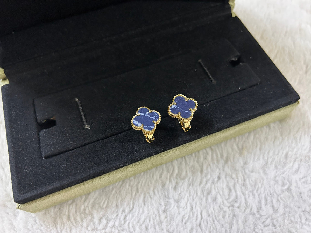 [⭐Haelin Jewelry]CLOVER PIETERSITE MEDIUM STUD EARRINGS