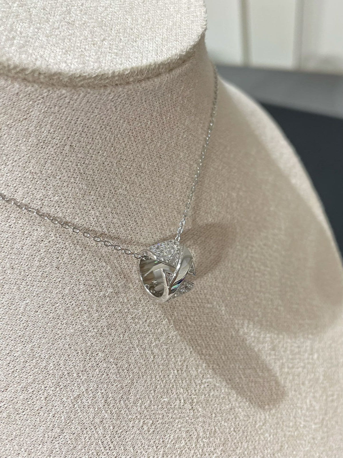 [⭐Haelin Jewelry]LIENS EVIDENCE DIAMOND PAVED NECKLACE