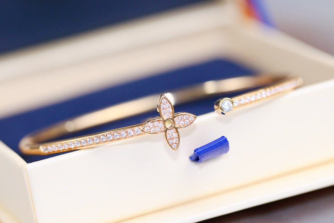 [⭐Haelin Jewelry]IDYLLE PINK GOLD OPEN BRACELET DIAMOND PAVED