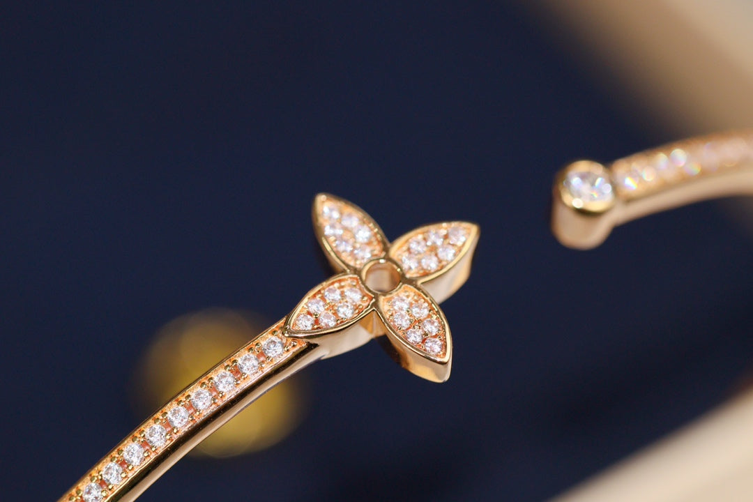 [⭐Haelin Jewelry]IDYLLE PINK GOLD OPEN BRACELET DIAMOND PAVED