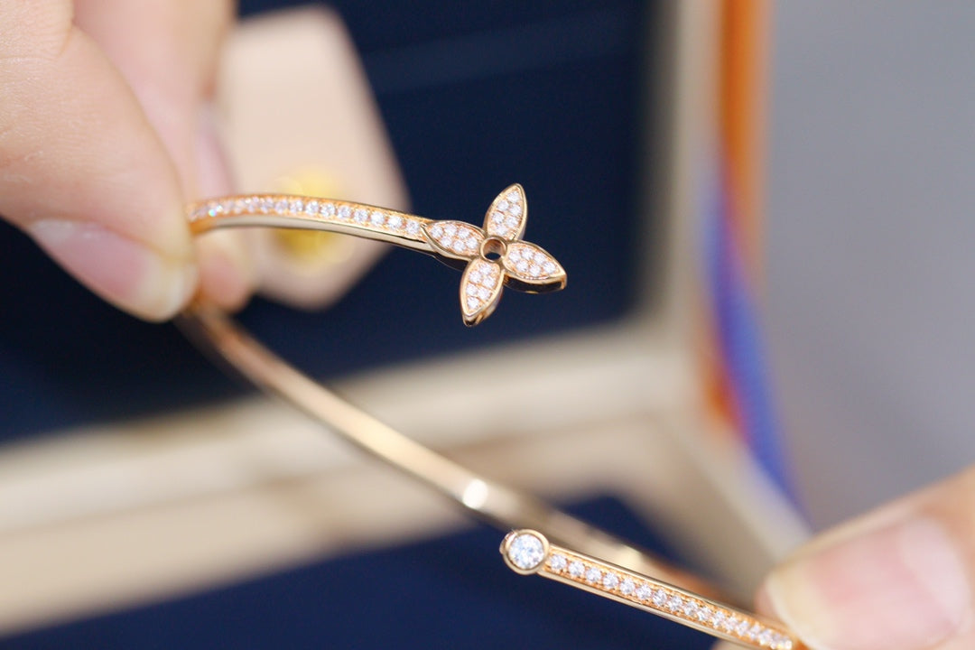 [⭐Haelin Jewelry]IDYLLE PINK GOLD OPEN BRACELET DIAMOND PAVED