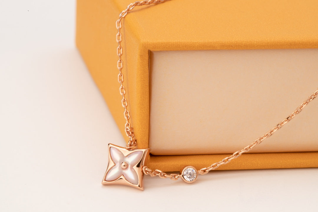 [⭐Haelin Jewelry]STAR PINK MOP 1 DIAMOND PINK GOLD NECKLACE