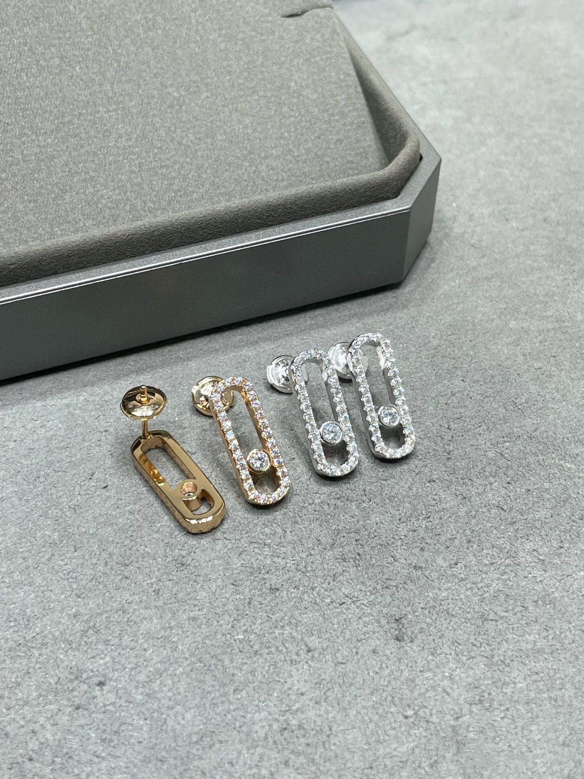 [⭐Haelin Jewelry]MOVE UNO STUD DIAMOND PAVED EARRINGS