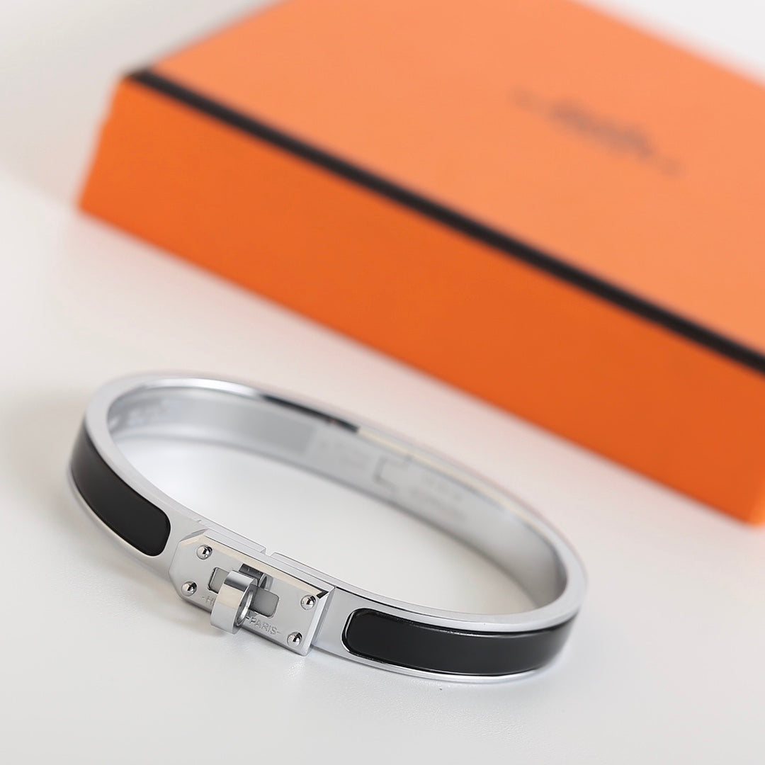 [⭐Haelin Jewelry]HM KELLY BLACK BRACELET
