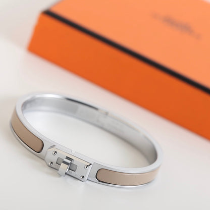 [⭐Haelin Jewelry]HM KELLY GREY BRACELET