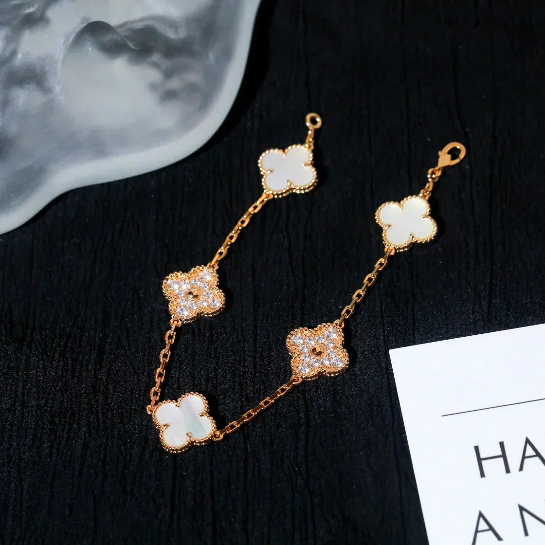 [⭐Haelin Jewelry]CLOVER WHITE PEARL MOP 5 MOTIF BRACELET COLLECTION