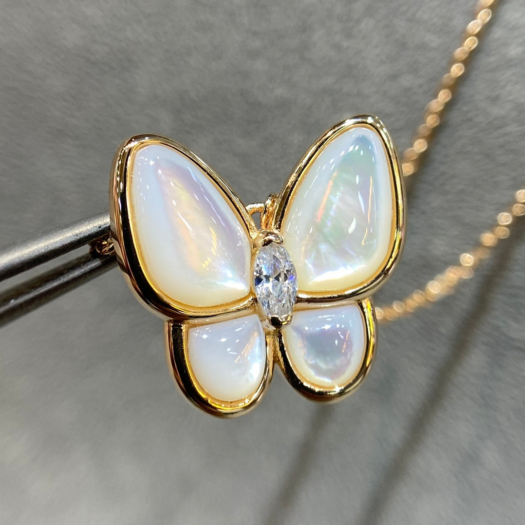 [⭐Haelin Jewelry]BUTTERFLY MOP DIAMOND NECKLACE