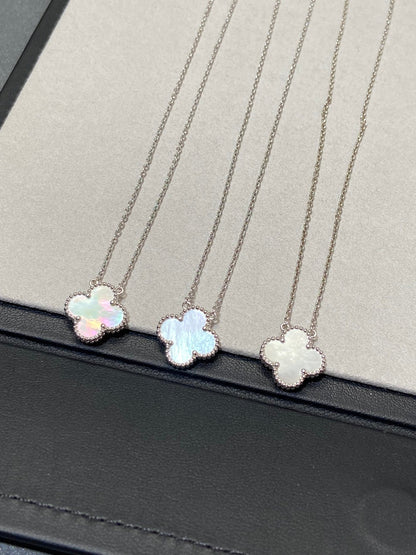 [⭐Haelin Jewelry]CLOVER MEDIUM SILVER WHITE MOP NECKLACE