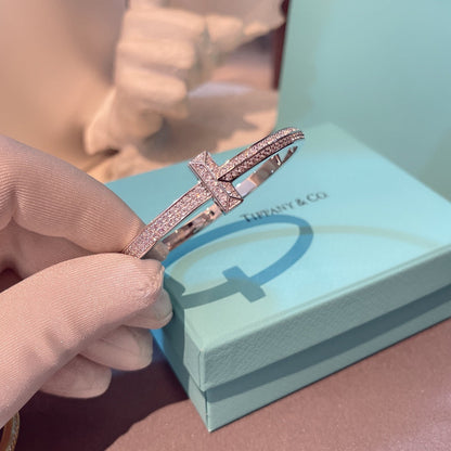 [Haelin Jewelry]T1 WIDE HINGED BANGLE DIAMOND PAVED BRACELET