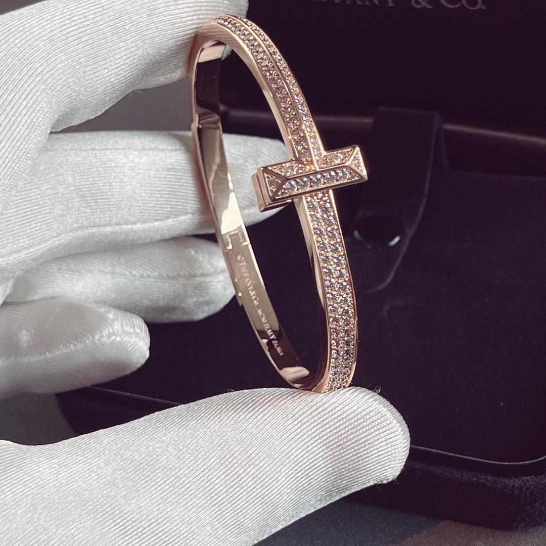 [Haelin Jewelry]T1 WIDE HINGED BANGLE DIAMOND PAVED BRACELET