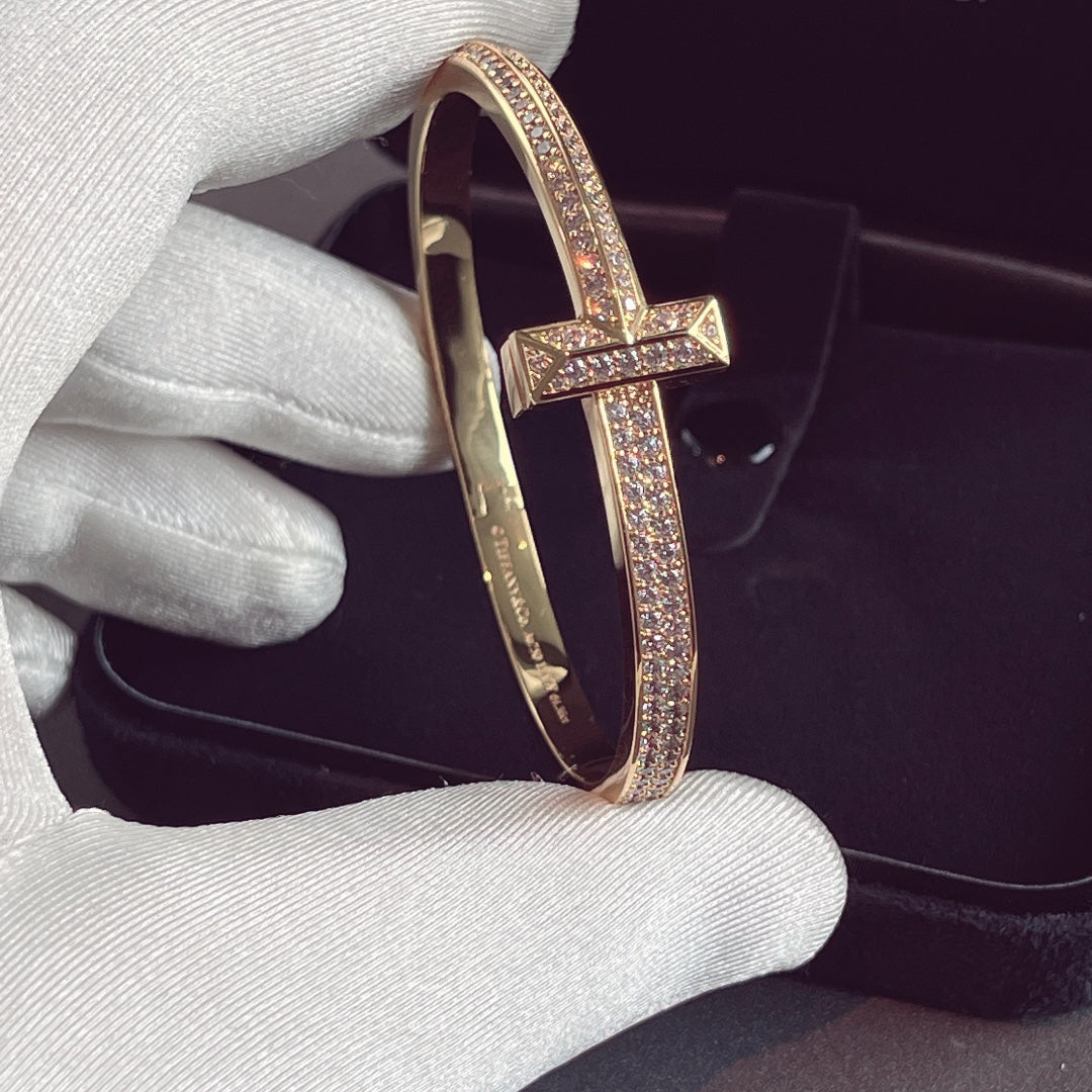 [Haelin Jewelry]T1 WIDE HINGED BANGLE DIAMOND PAVED BRACELET