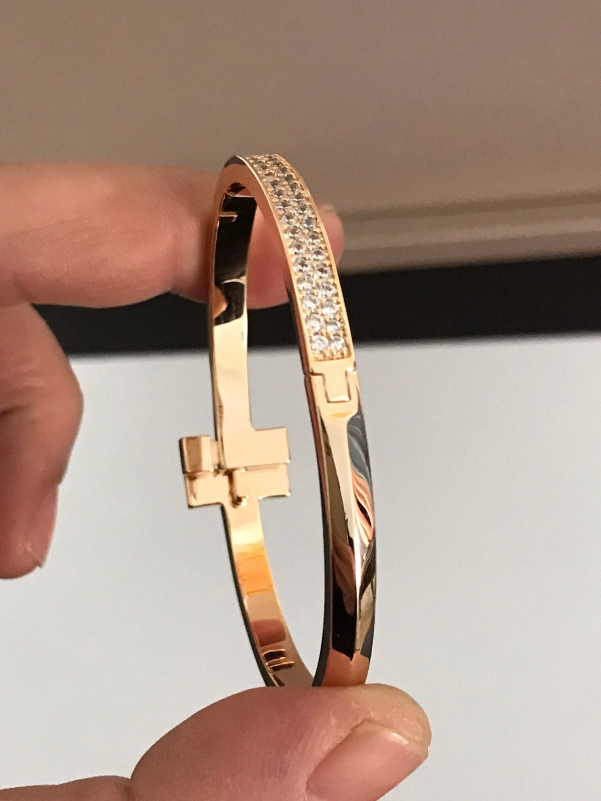 [Haelin Jewelry]T1 WIDE DIAMOND HINGED BANGLE PINK GOLD