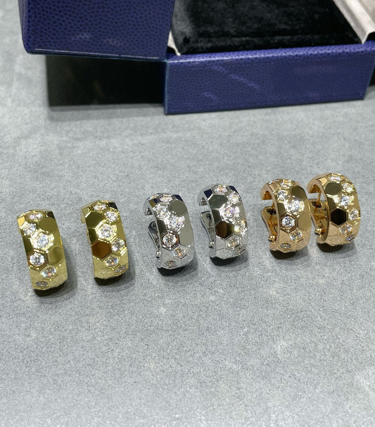 [⭐Haelin Jewelry]BEE LOVE DIAMOND HOOP EARRINGS