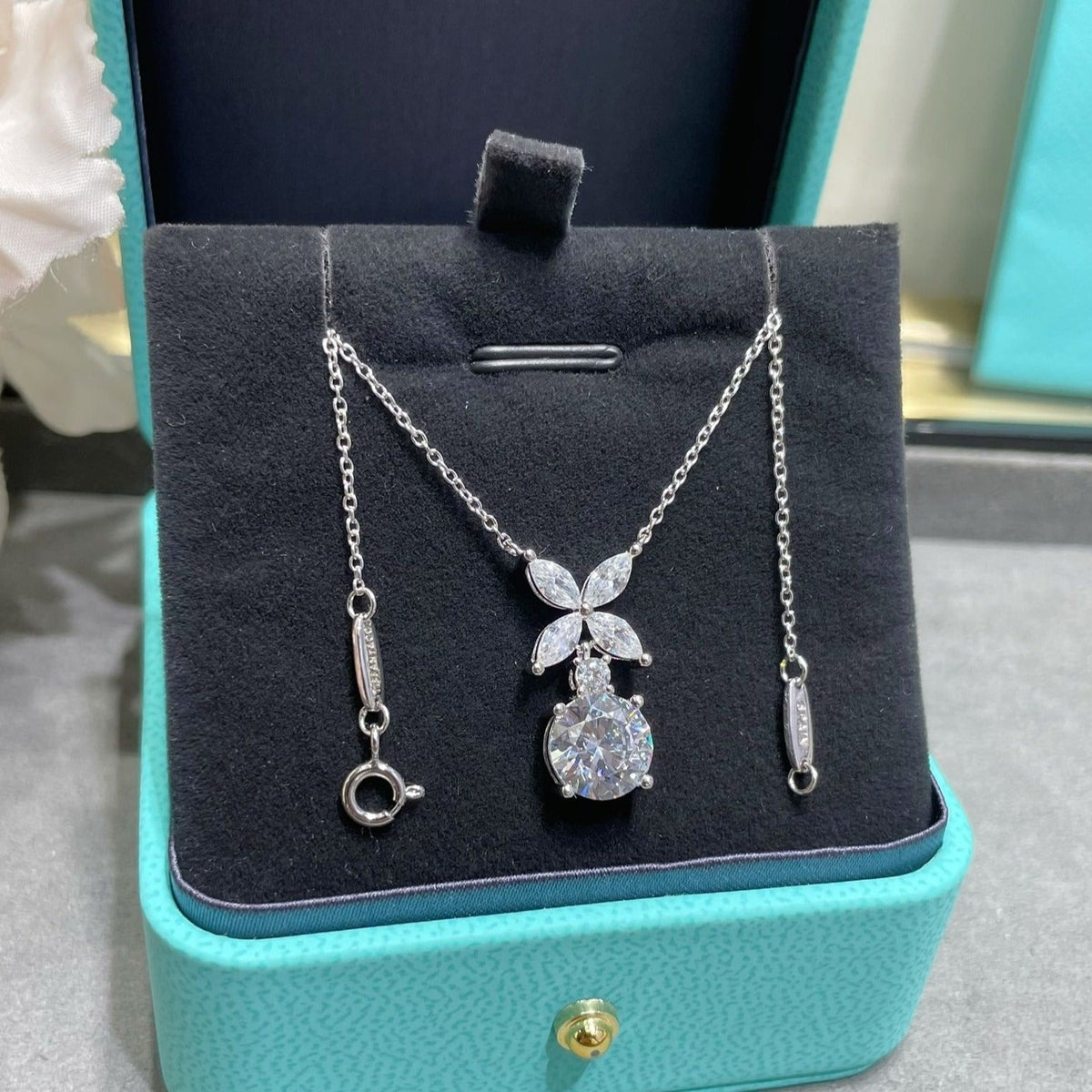 [Haelin Jewelry]VICTORIA PENDANT SILVER DIAMOND NECKLACE