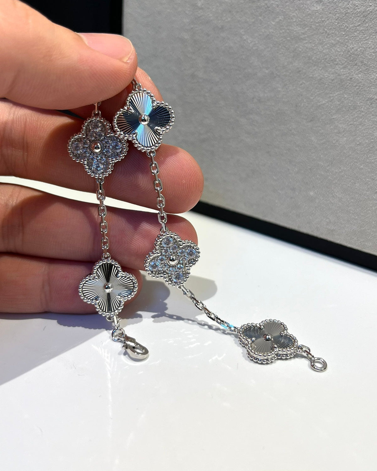 [⭐Haelin Jewelry] CLOVER 5 MOTIF LASER BRACELET COLLECTION