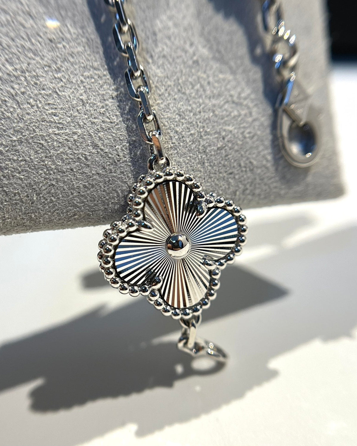 [⭐Haelin Jewelry] CLOVER 5 MOTIF LASER BRACELET COLLECTION