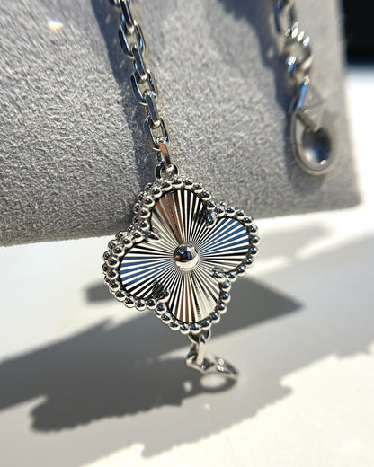 [⭐Haelin Jewelry] CLOVER 5 MOTIF LASER BRACELET COLLECTION
