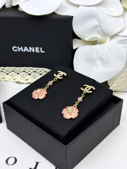 [⭐Haelin Jewelry]26C Pink Camellia Enamel Pendant with Double C Earrings