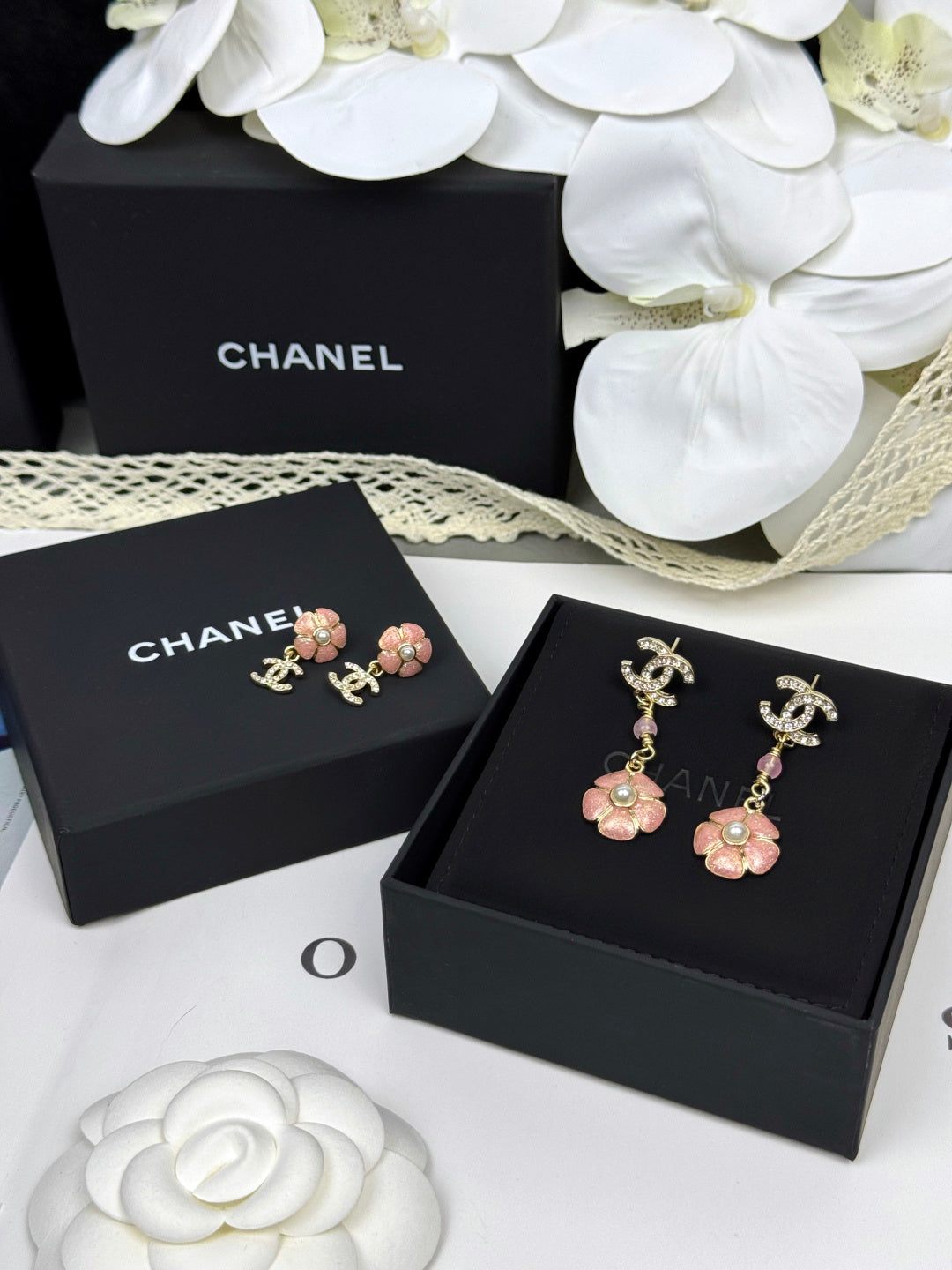 [⭐Haelin Jewelry]26C Pink Camellia Enamel Pendant with Double C Earrings