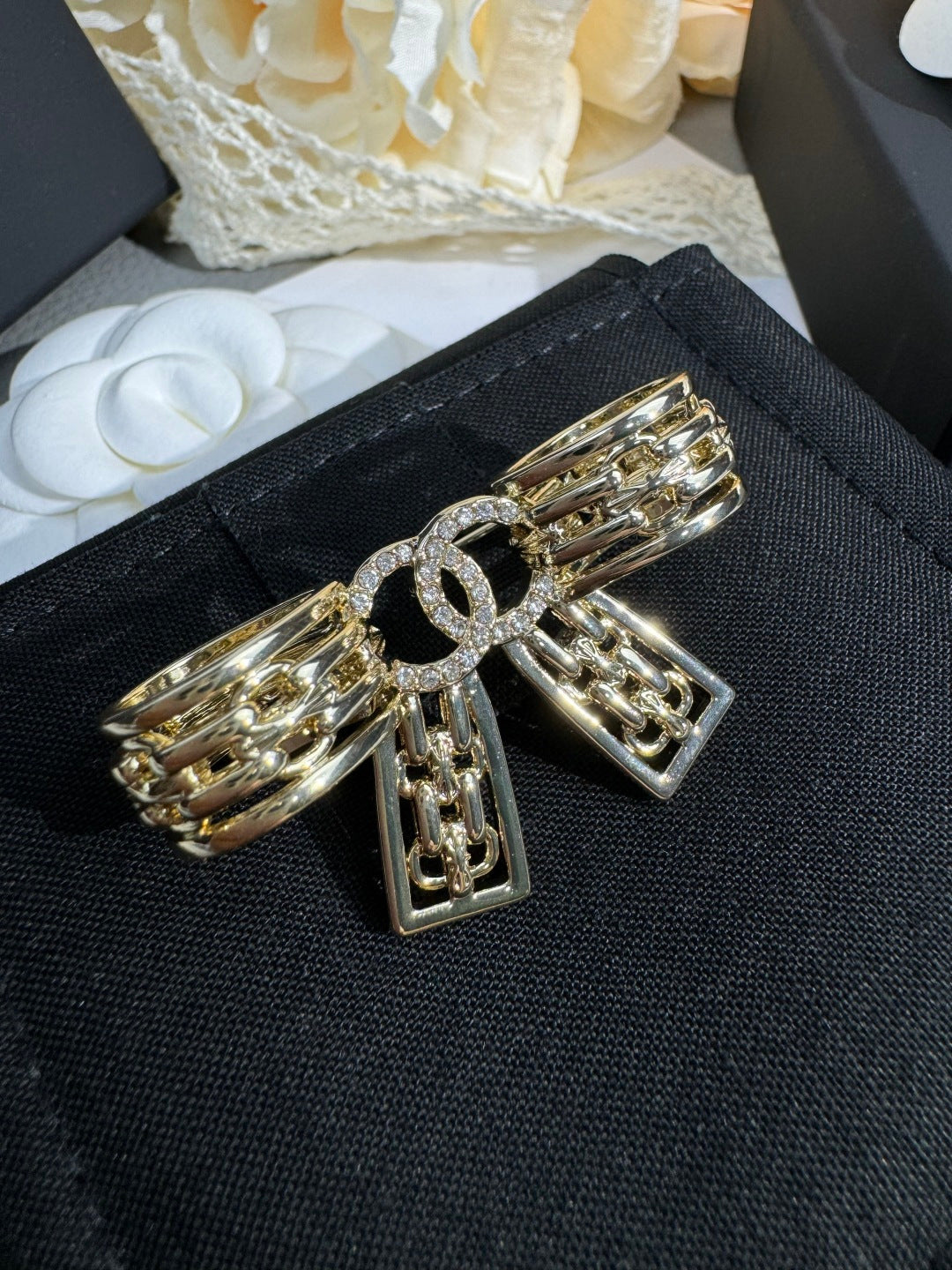 [⭐Haelin Jewelry]25K Hollow Bow Brooch