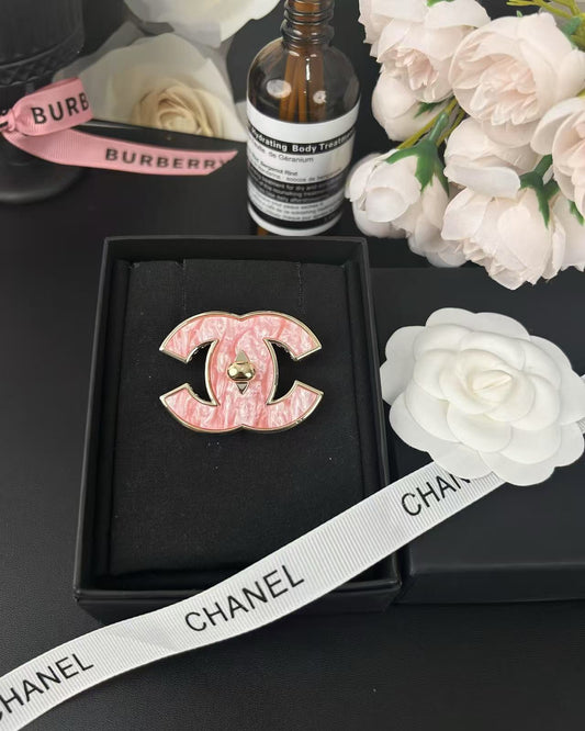 [⭐Haelin Jewelry]Pink Resin Classic Brooch 5cm