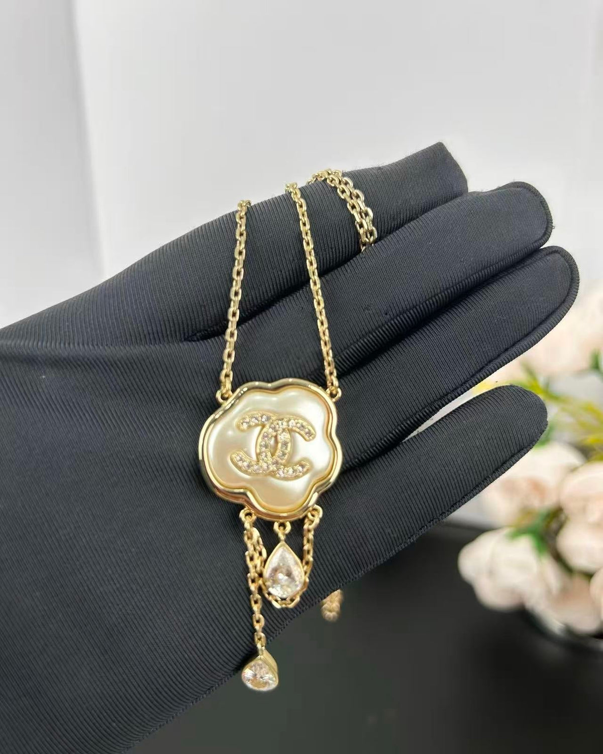 [⭐Haelin Jewelry]Cloud Pearl Mother-of-Pearl Diamond Chain Pendant Necklace