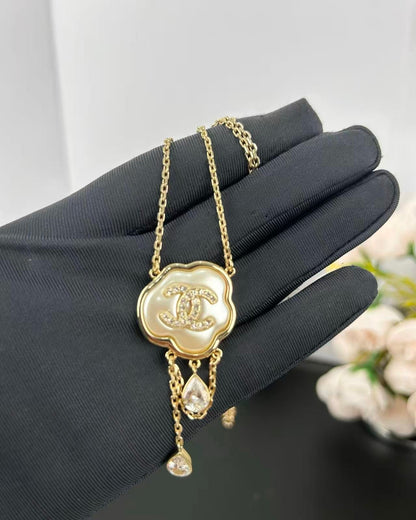 [⭐Haelin Jewelry]Cloud Pearl Mother-of-Pearl Diamond Chain Pendant Necklace