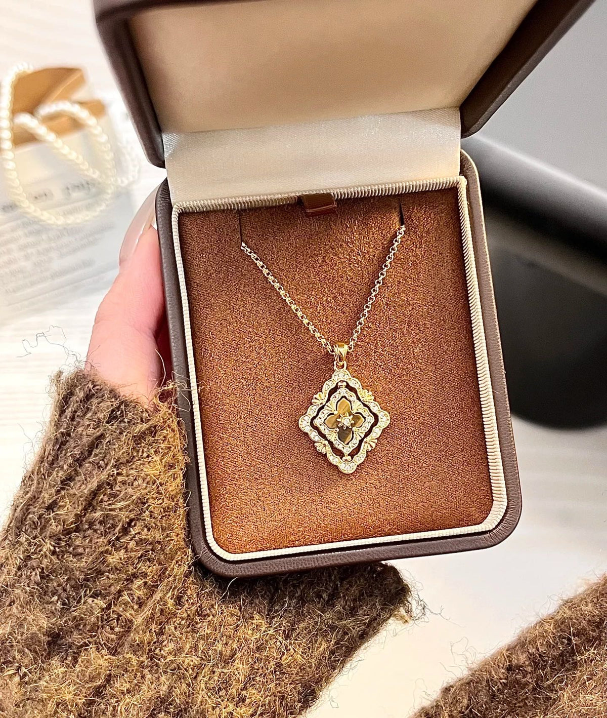 [⭐Haelin Jewelry] B.C.L ENAMEL ROTATING SINGLE-DIAMOND NECKLACE（Various colors）