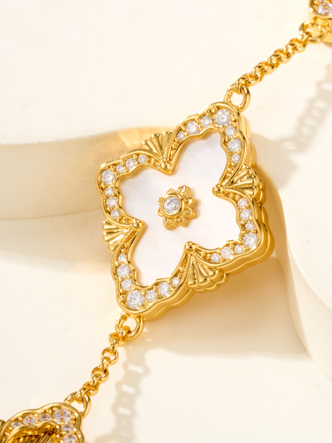 [⭐Haelin Jewelry]B.C.L ENAMELED Five-Flower Bracelet（Various Colors) BIG SIZE