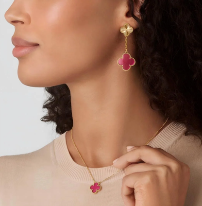 [⭐Haelin Jewelry] NEW CLOVER 15MM PINK ENAMEL NECKLACE