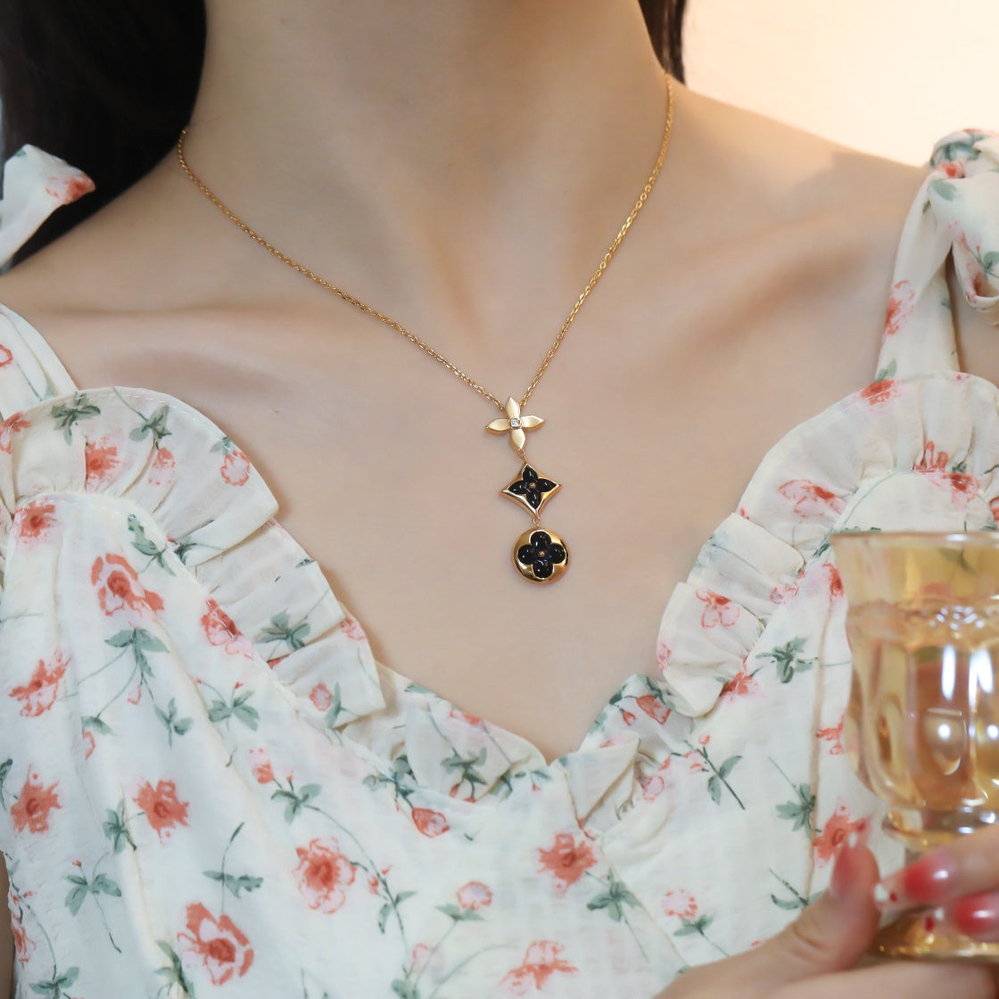 [⭐Haelin Jewelry]STAR AND SUN ONYX PINK GOLD NECKLACE