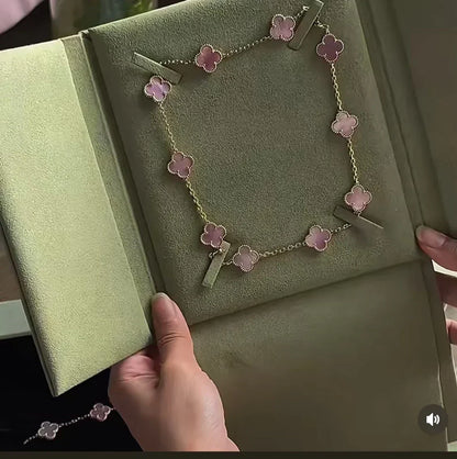 [⭐Haelin Jewelry Jewellery] Pink Necklace with Ten Clover Designs