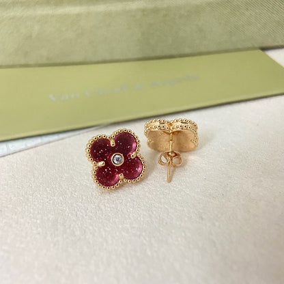 [⭐Haelin Jewelry]2026 NEW  CLOVER 1 MOTIFPINK ENAMEL STUD EARRINGS WITH DIAMONDS
