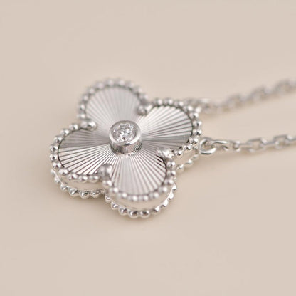 [⭐Haelin Jewelry]CLOVER  15MM DIAMOND LASER NECKLACE SILVER