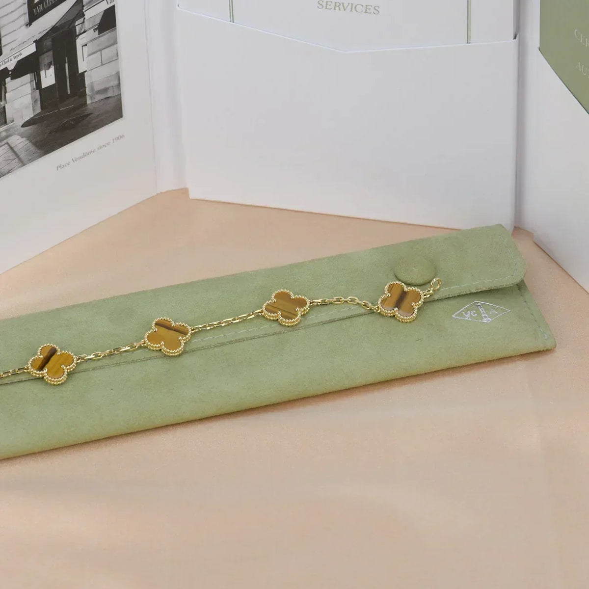 [⭐Haelin Jewelry] CLOVER 5 MOTIFS TIGER EYE BRACELET COLLECTION
