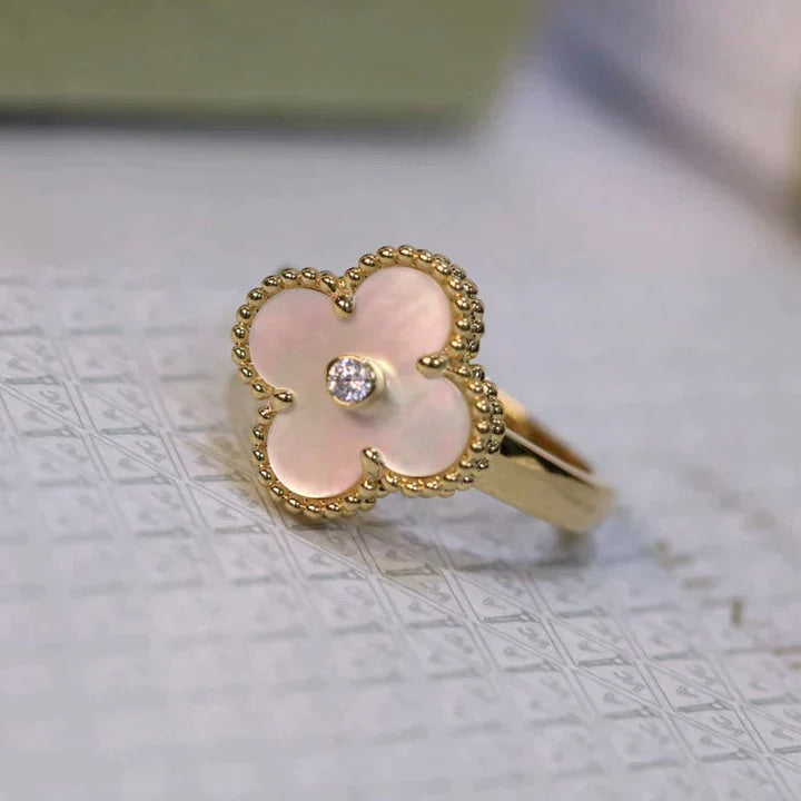 [⭐Haelin Jewelry]CLOVER PINK MOP RING GOLD DIAMOND