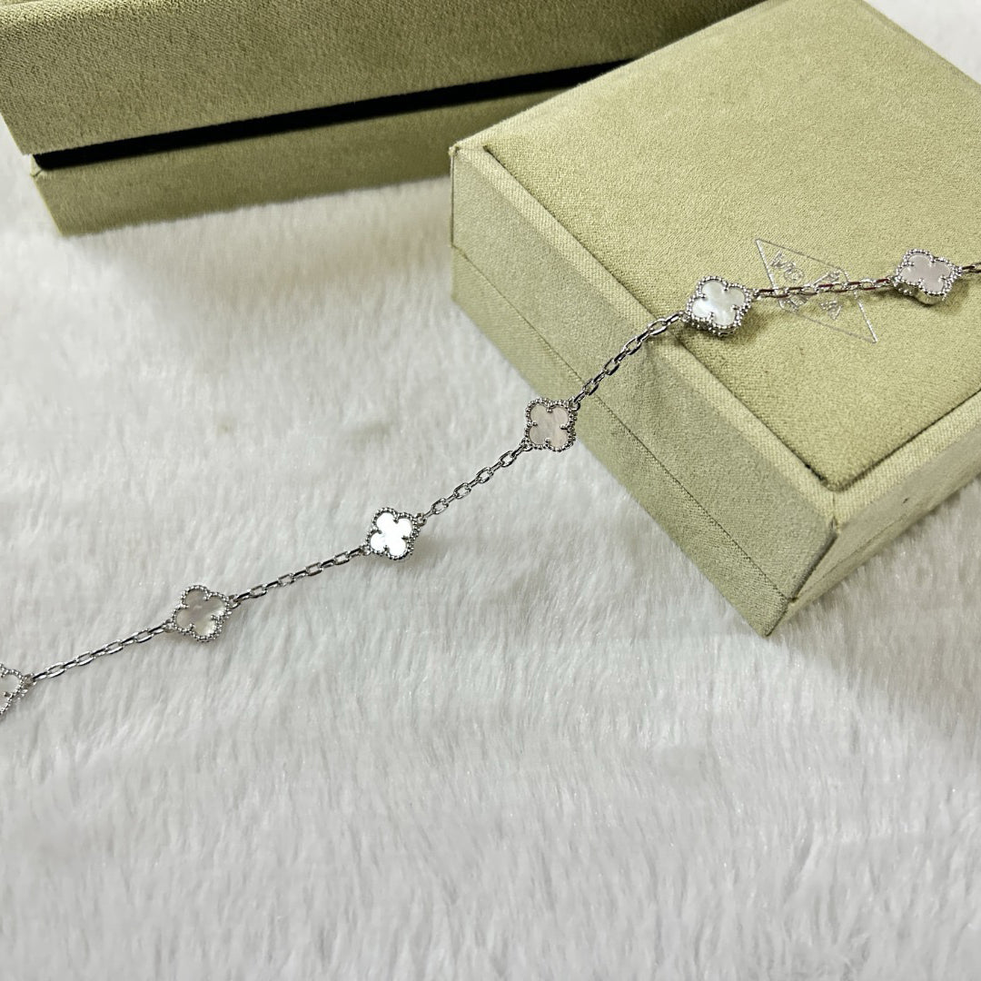 [⭐Haelin Jewelry]CLOVER 6 MOTIF WHITE MOP BRACELET