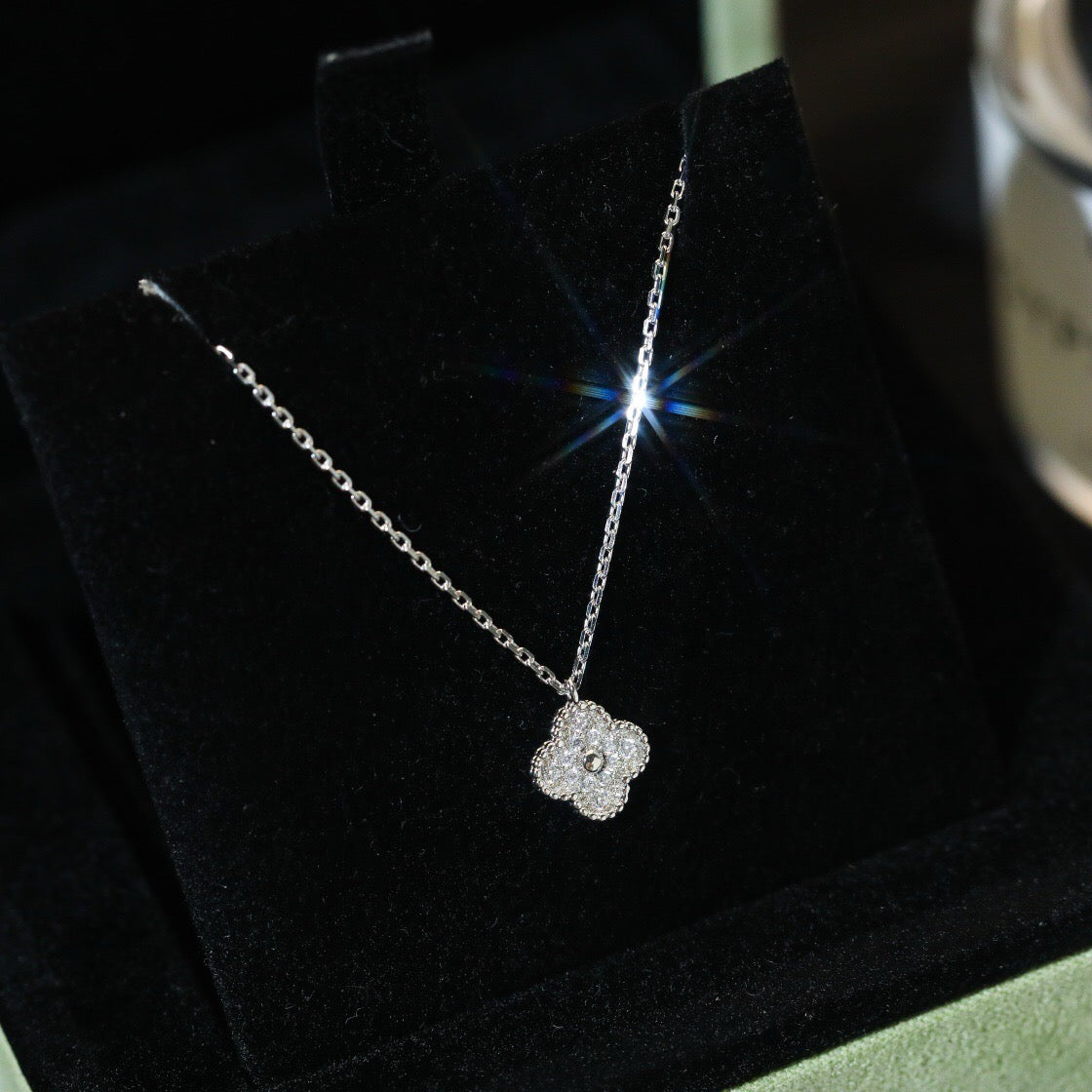 [⭐Haelin Jewelry]CLOVER MINI 9.5MM PENDANT DIAMOND NECKLACE