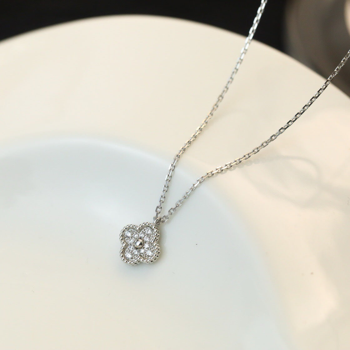 [⭐Haelin Jewelry]CLOVER MINI 9.5MM PENDANT DIAMOND NECKLACE
