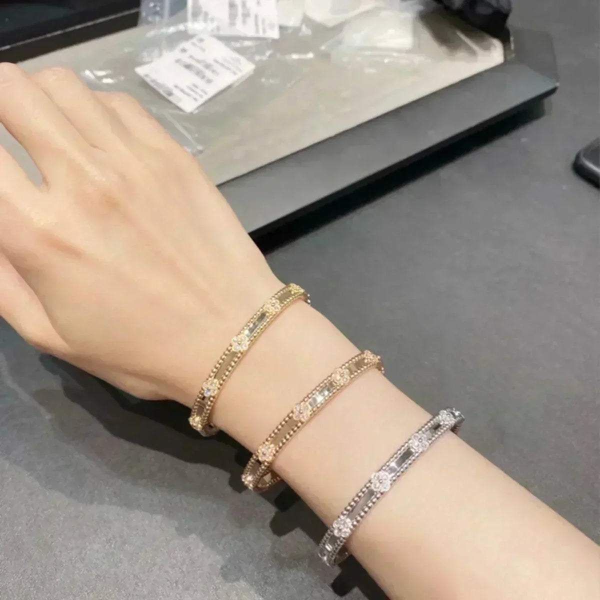 [⭐Haelin Jewelry]CLOVER BRACELET 4MM DIAMONDS