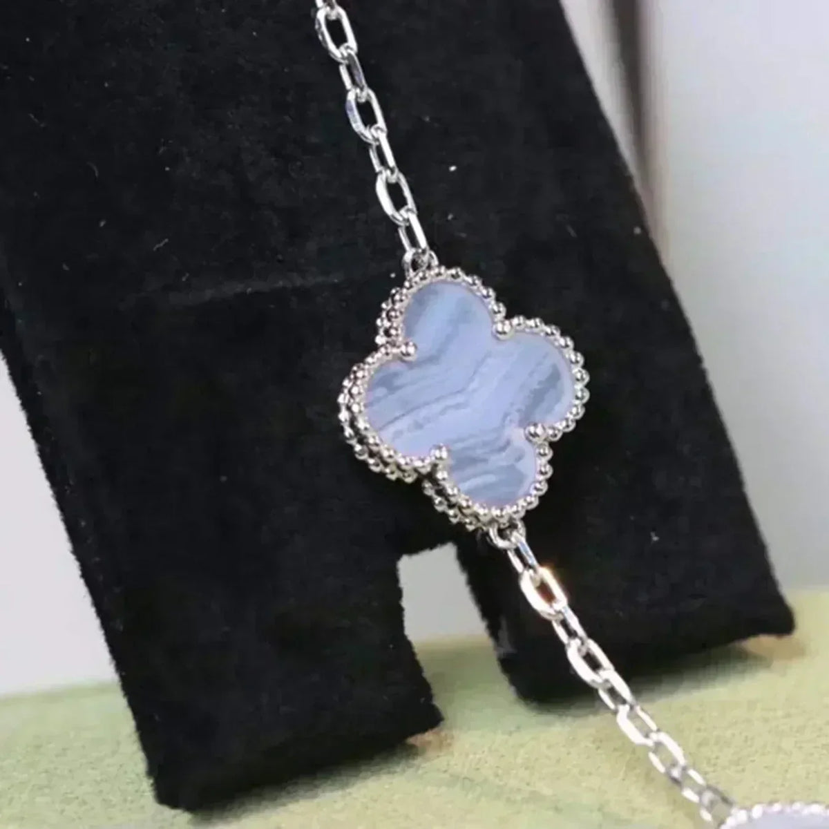 [⭐Haelin Jewelry] CLOVER 5 MOTIF PURPLE CHALCEDONY BRACELET COLLECTION