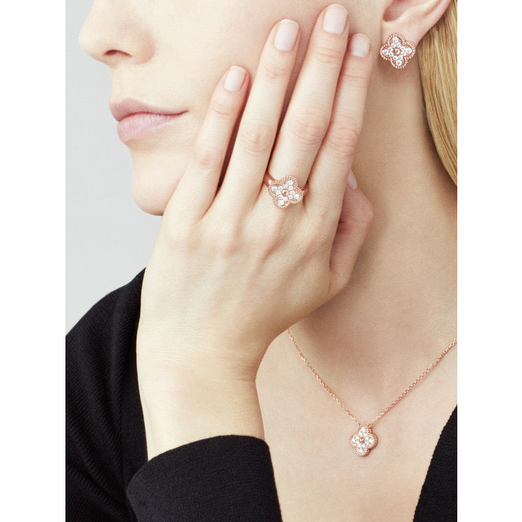 [⭐Haelin Jewelry]CLOVER 15MM DIAMOND SINGLE FLOWER NECKLACE