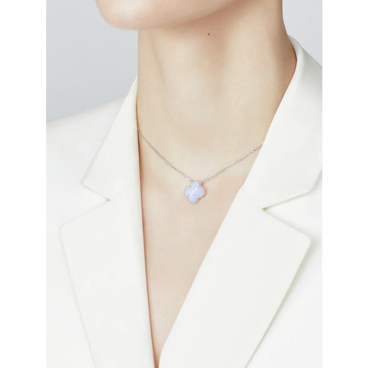 [⭐Haelin Jewelry]CLOVER 15MM BLUE CHALCEDONY NECKLACE SILVER