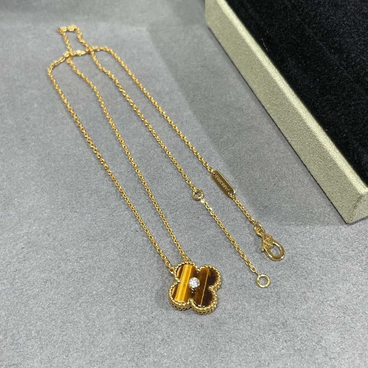 [⭐Haelin Jewelry]CLOVER 15MM DIAMOND AND YELLOW TIGER'S EYE AGATE necklace